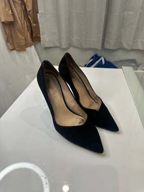 Stuart Weitzman Anny 100 Black Suede Pointed-Toe Pumps Size 8.5
